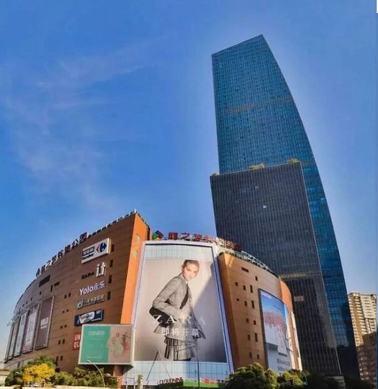 1647324299536858.jpg 龙之梦购物中心.jpg